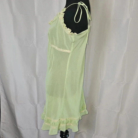 Sheer Lime Green Lingerie Ruffle Hem/ Bust SZ M by‎ Delicates Romantic,Fairycore - Picture 4 of 15